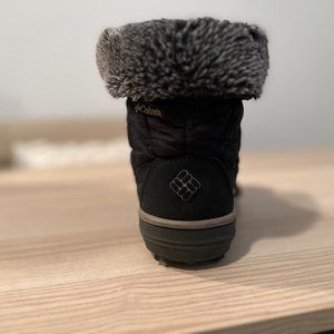 Columbia Heavenly Shorty Omni-Heat Boot Size 6.0